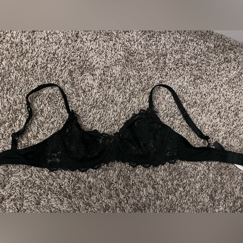 Adore Me Balconette Bra NWT 32C never been worn